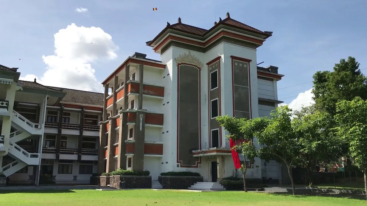 Highlights Kuliah Umum Gubernur Wayan Koster Di Universitas Dhyana Pura